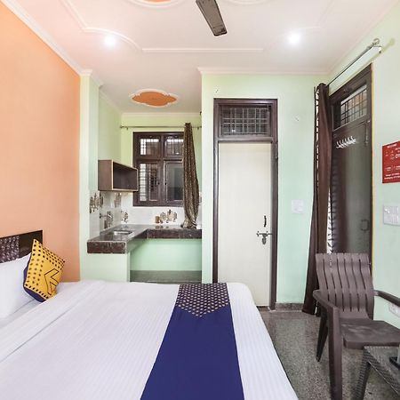 Spot On Main View Guest House Near Leisure Valley Park Γκουργκάον Εξωτερικό φωτογραφία