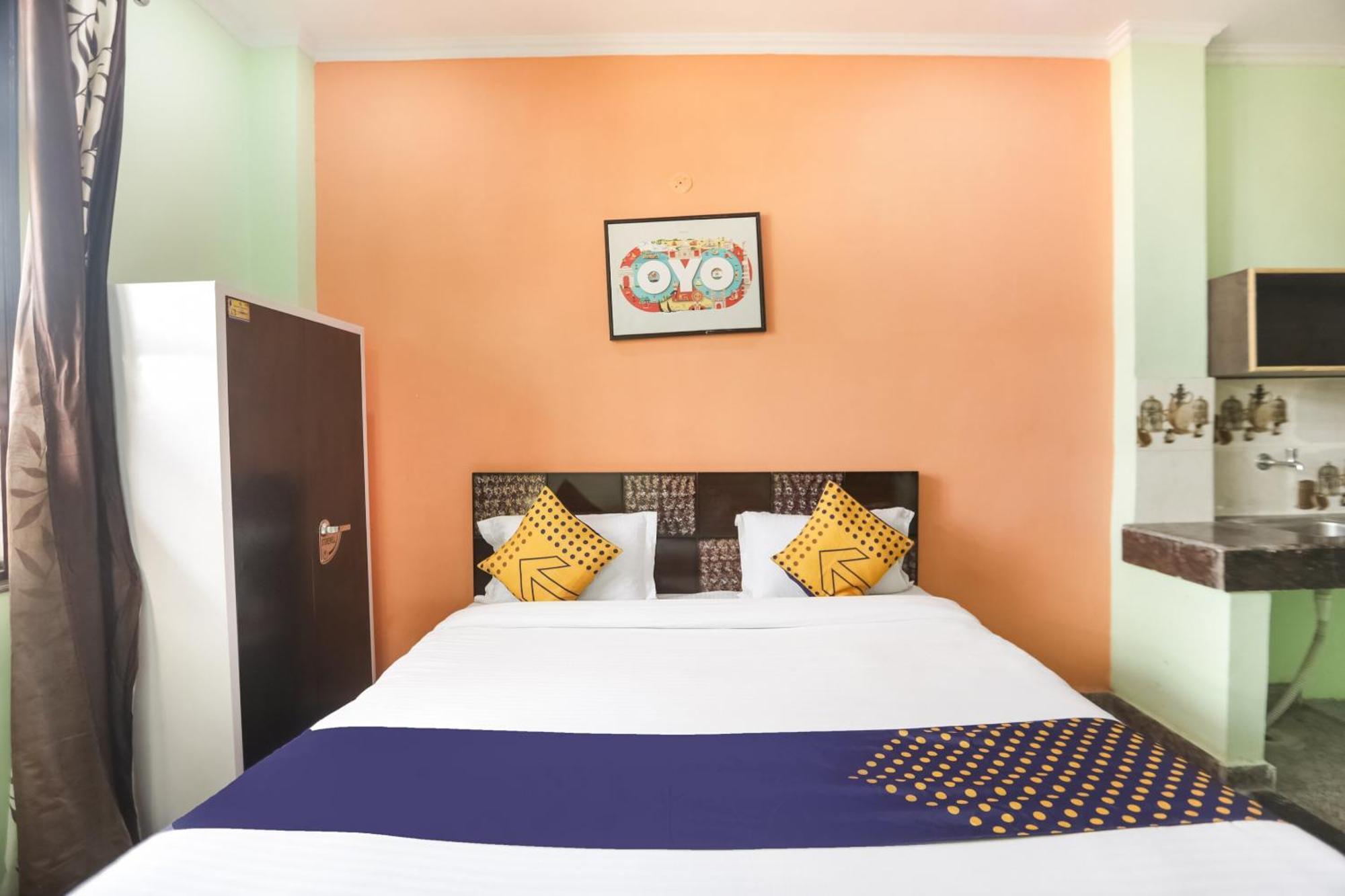 Spot On Main View Guest House Near Leisure Valley Park Γκουργκάον Εξωτερικό φωτογραφία